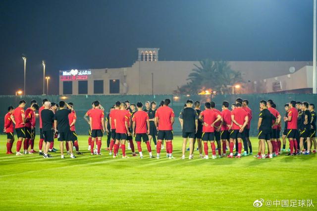 开云体育-国足沙迦一天两练 首堂场地训练课王大雷缺席