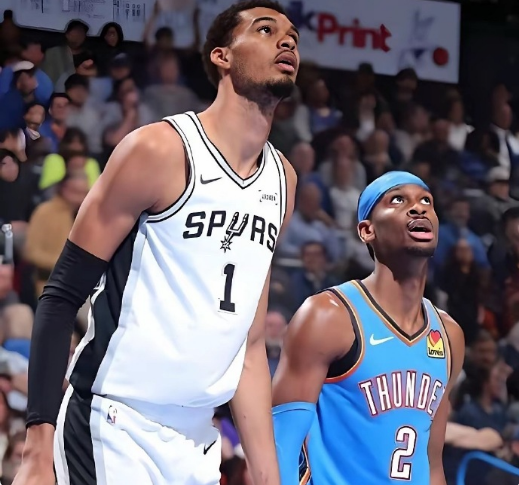 开云体育官网-NBA官方战力榜：雷霆马刺稳居前二绿军升第三 湖人第六火箭第十